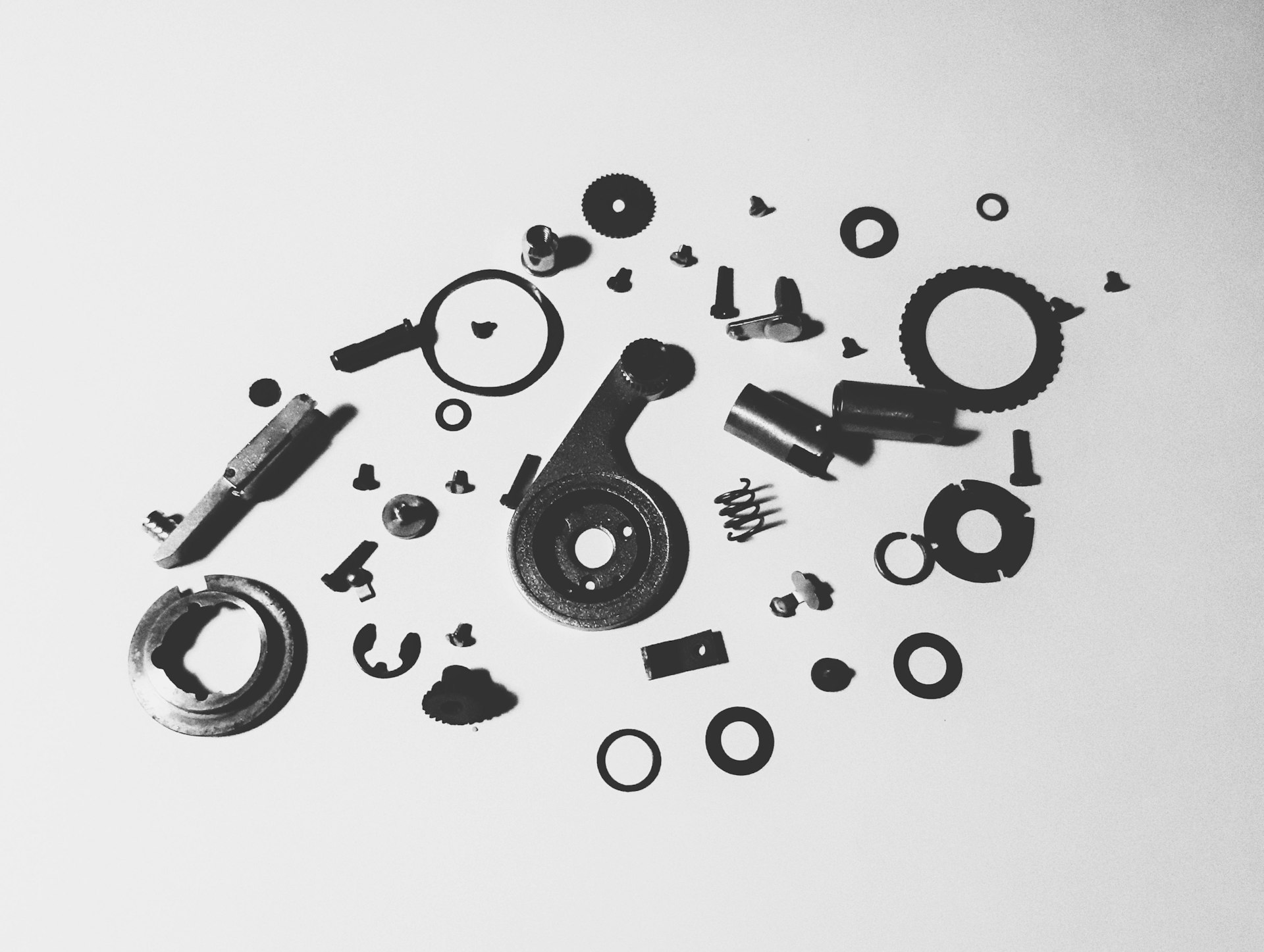 Driving Sales and Trust: Why Fitment Tools Are Essential for Online Auto Parts Success