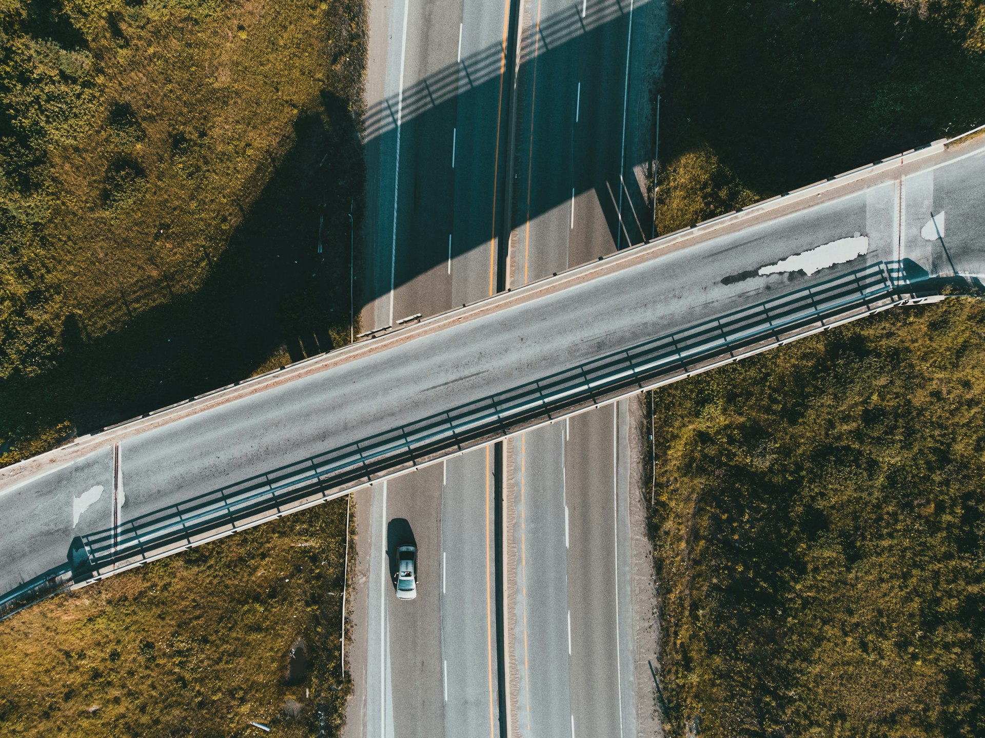 Edge AI: Transforming Connected Automotive Ecosystems for Real-Time Intelligence and Safety